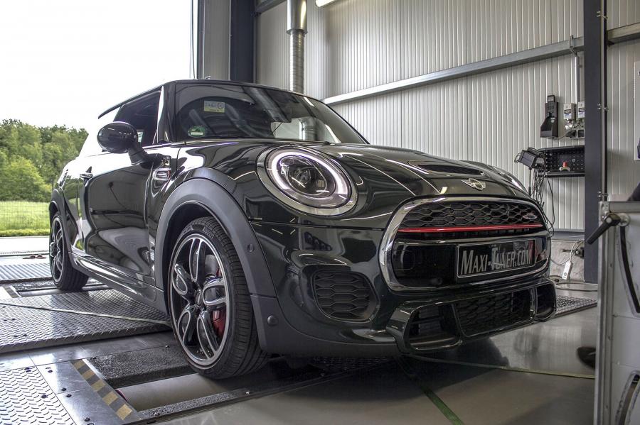  Mini Cooper S JCW by Maxi-Tuner 2015 года  (фото 2 из 6)